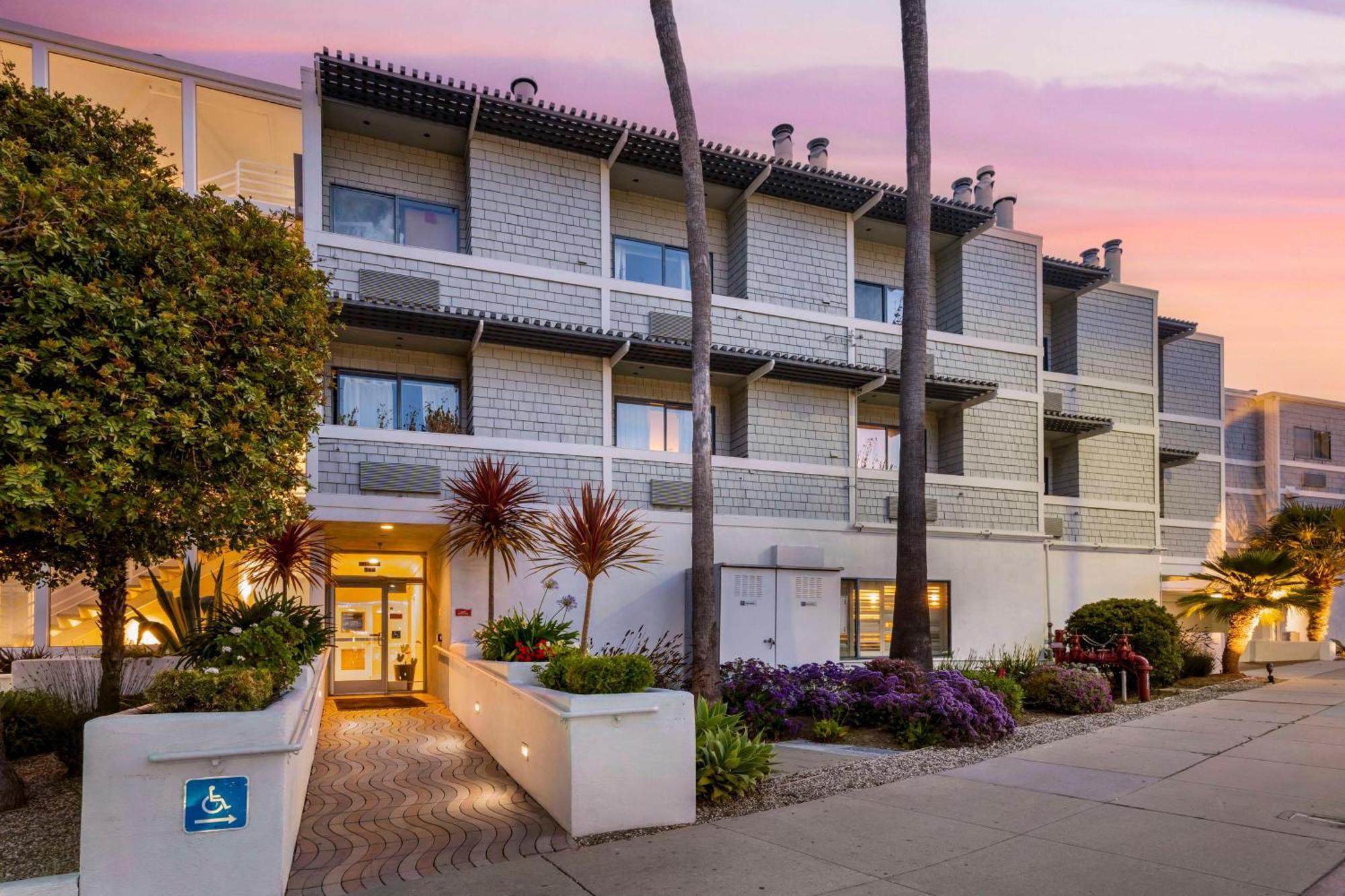 Best Western Plus All Suites Inn Santa Cruz Esterno foto