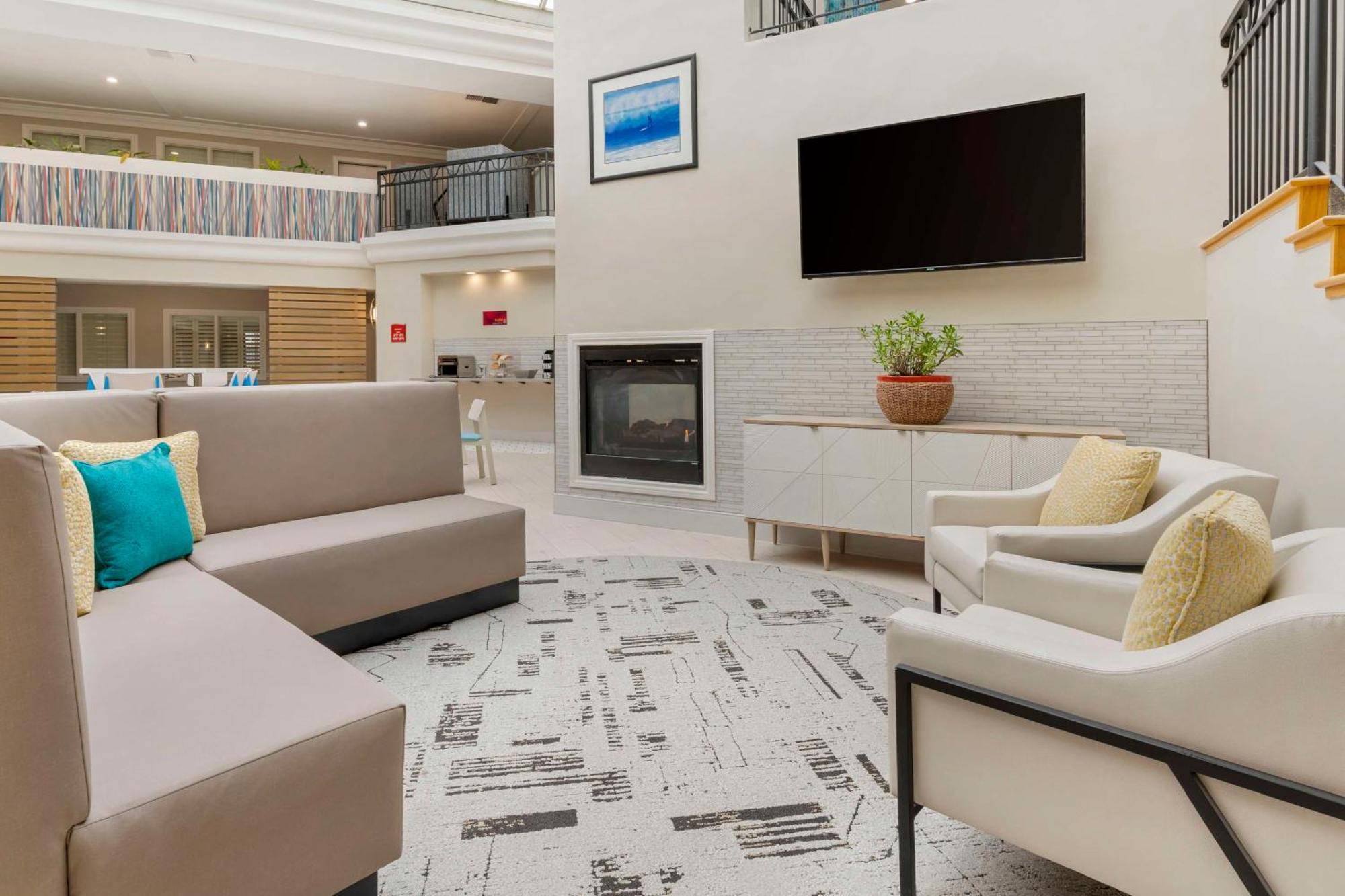 Best Western Plus All Suites Inn Santa Cruz Esterno foto